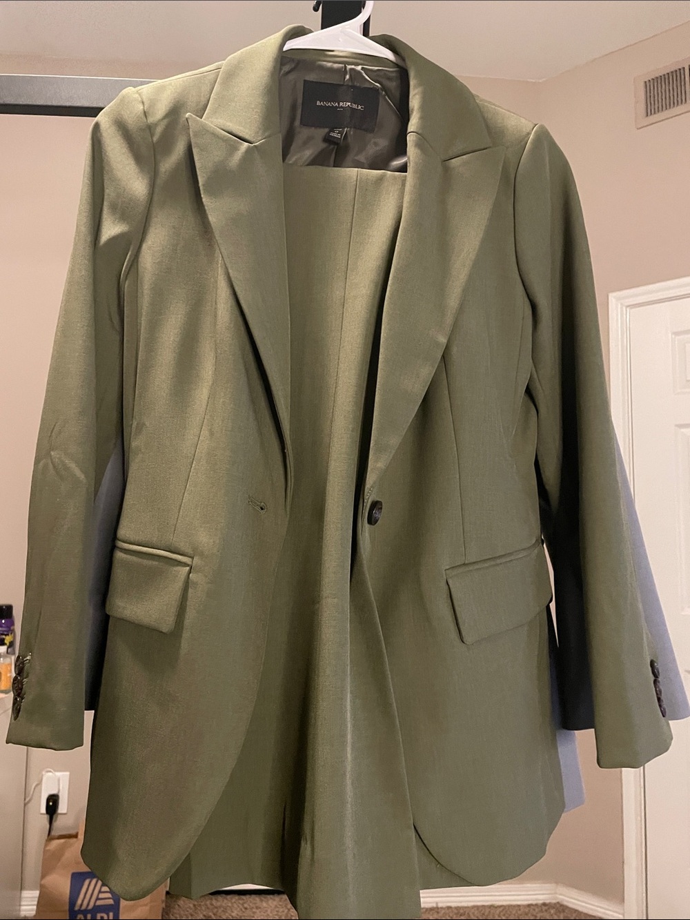 SET Banana Republic Olive Green Blazer and Dress Pants SET